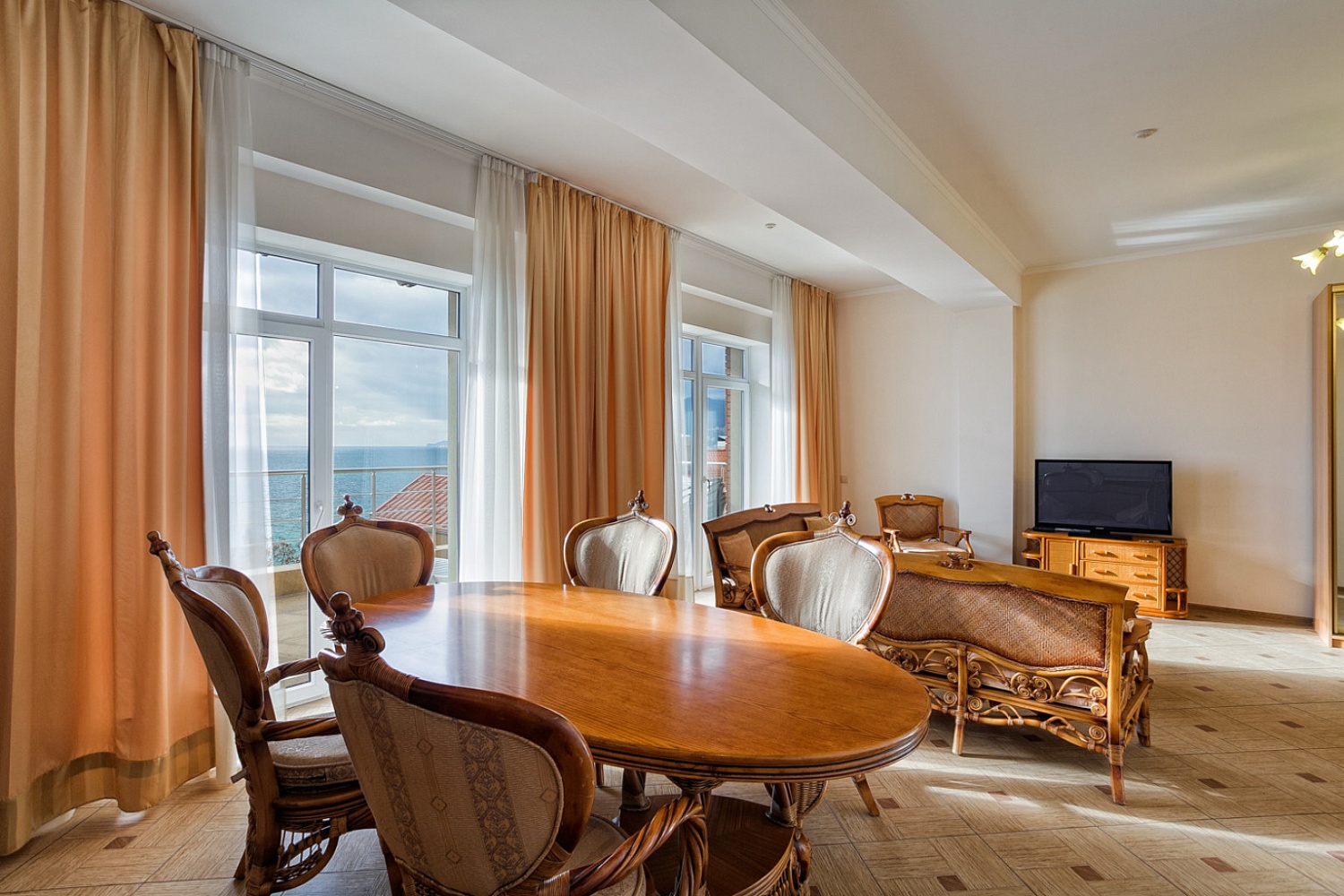 3-комнатная квартира с видом на море в ЖК «Ripario Hotel Group» кв.4