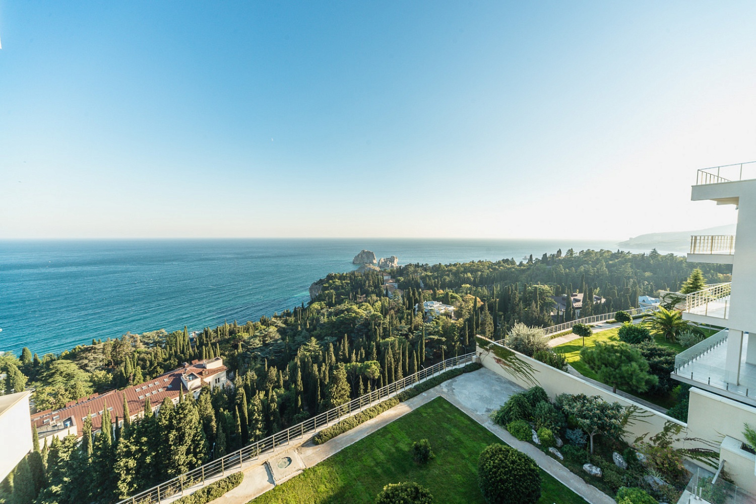 Вилла с панорамным видом на море в Гурзуфе