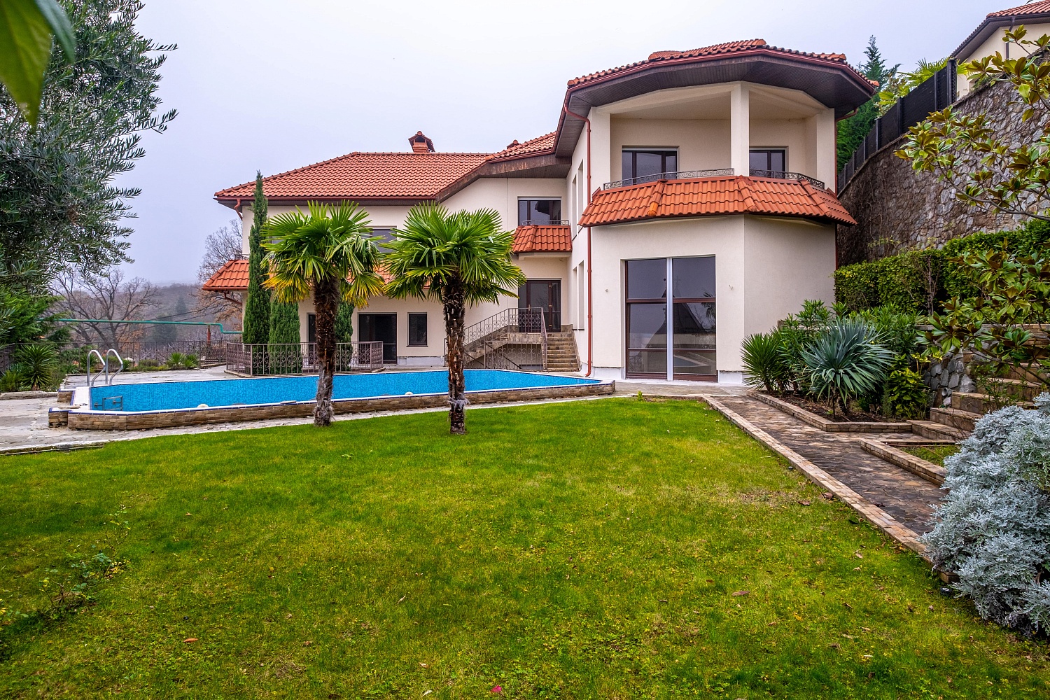 Дом в  средиземноморском стиле 510.7 м² в Гурзуфе
