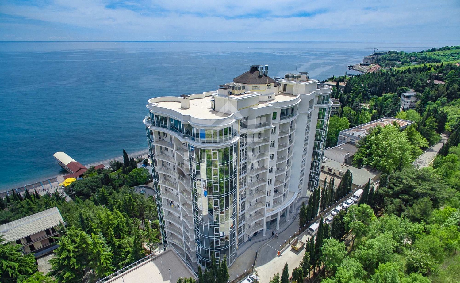 Видовая квартира с панорамным видом на море в Гурзуфе в ЖК Пушкинский