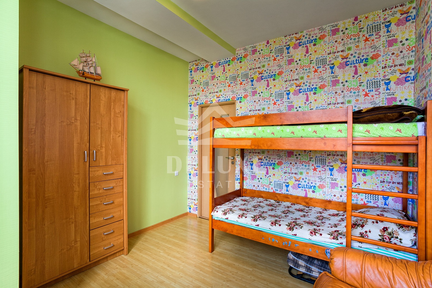 3-комнатная квартира возле Приморского парка в Ялте